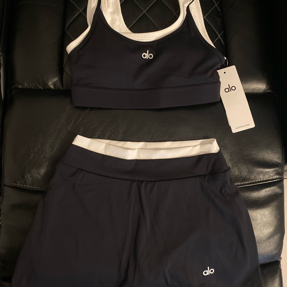 ALO Yoga Navy Athletic Shorts with White Waistband
